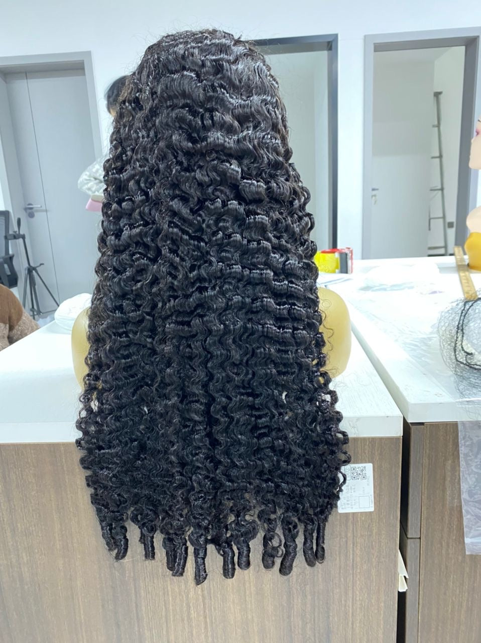 Perruque burmese curly